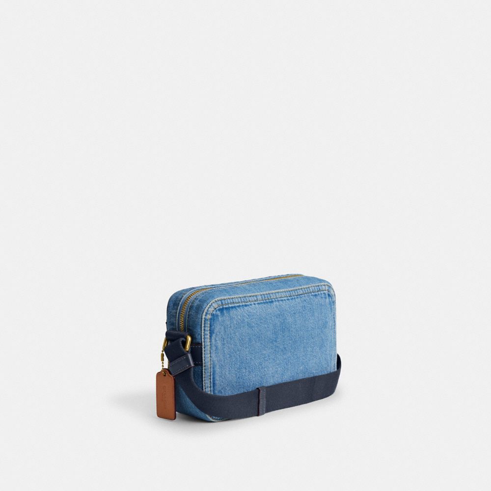 COACH®,カーゴ カメラ バッグ,ボディバッグ&斜めがけバッグ,ﾌﾞﾗｽ/ｲﾝﾃﾞｨｺﾞ