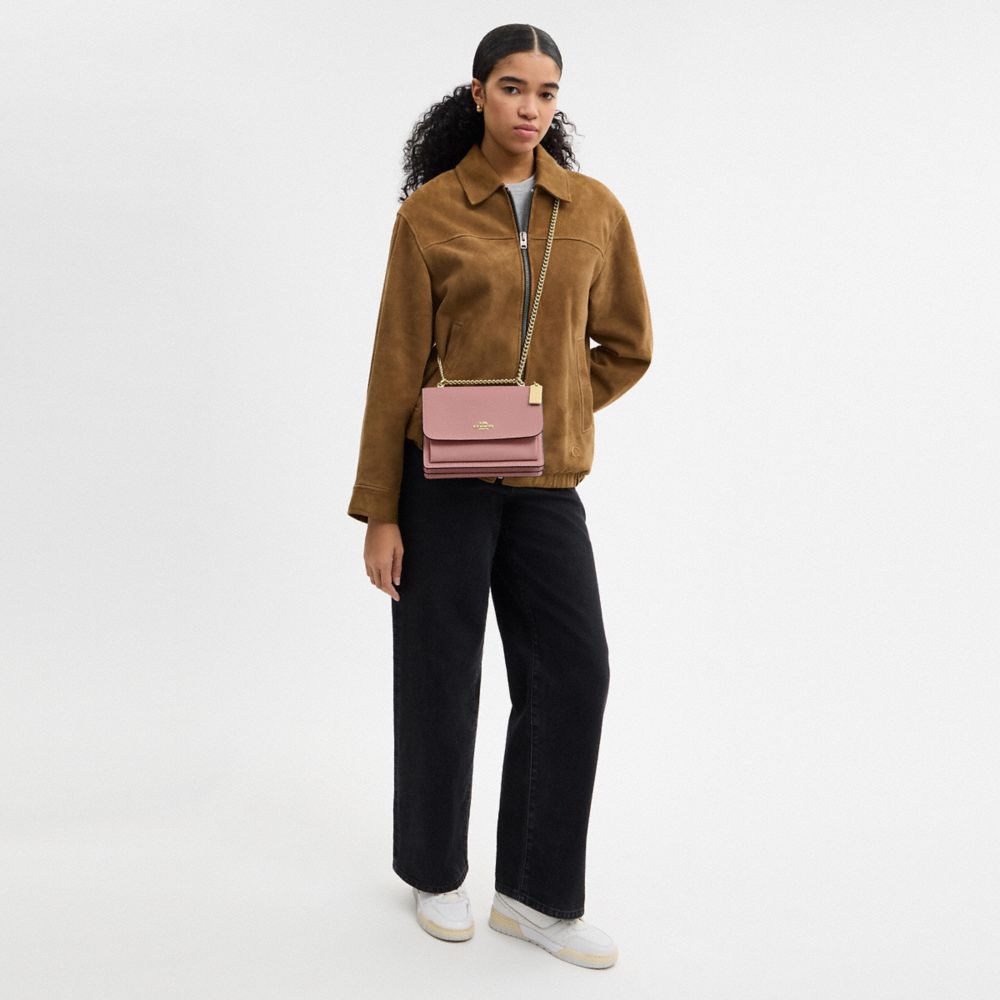 COACH®,SAC BANDOULIÈRE KLARE,Cuir de veau,Or/Rose Pétale