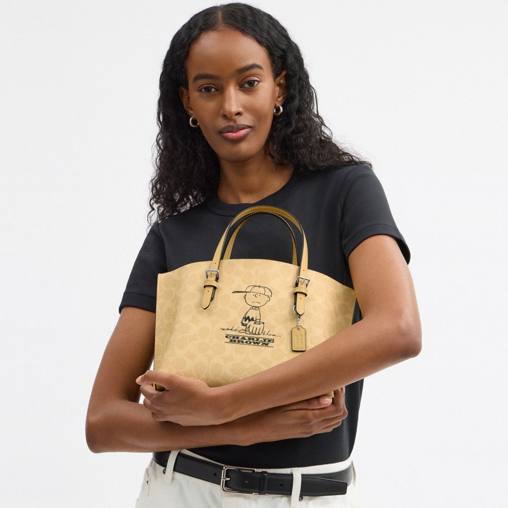 【COACH X PEANUTS】モリー トート バッグ 25・シグネチャー キャンバス・チャーリー・ブラウン 5