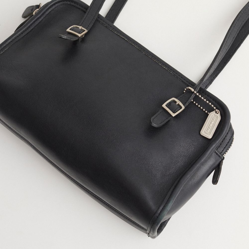 COACH®,Vintage Classic Swing Zip Bag,Leather,Crossbody,Logo,Casual,Work,Black,Closer View