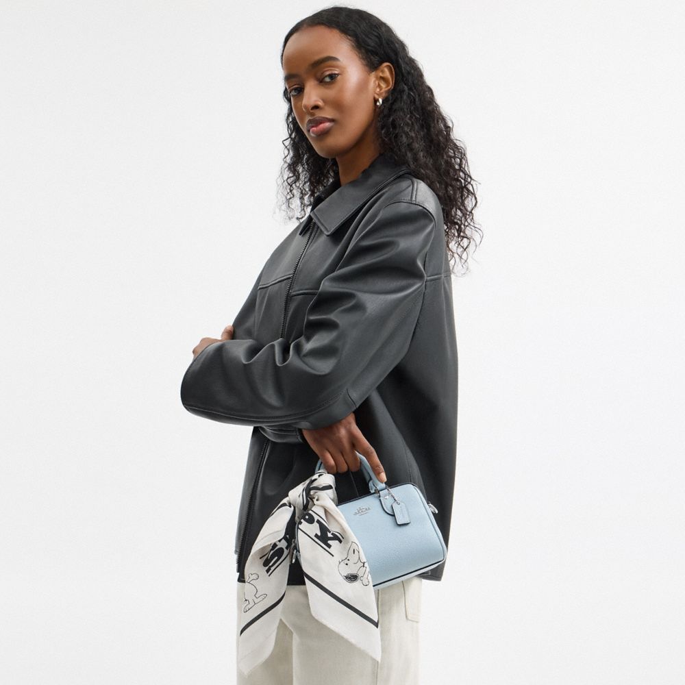 COACH®,【COACH X PEANUTS】シグネチャー スヌーピー プリント バンダナ,ファッション雑貨,ﾁｮｰｸ/ﾌﾞﾗｯｸ