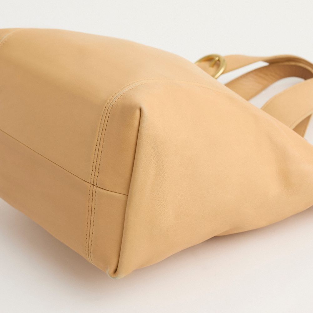 COACH®,Vintage Waverly Bag,Leather,Sustainable,Casual,Beige,Closer View