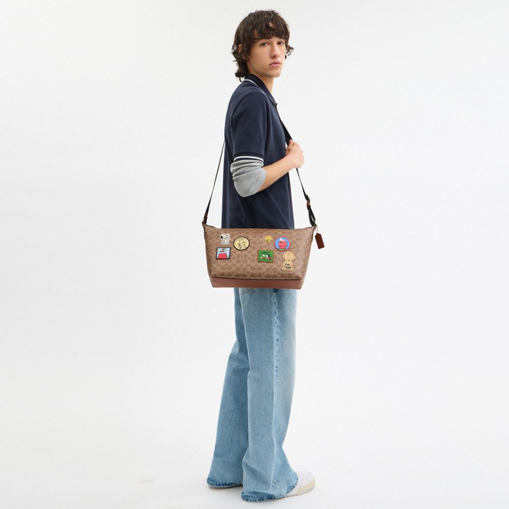 【COACH X PEANUTS】フィン クロスボディ バッグ・シグネチャー キャンバス・パッチ 2