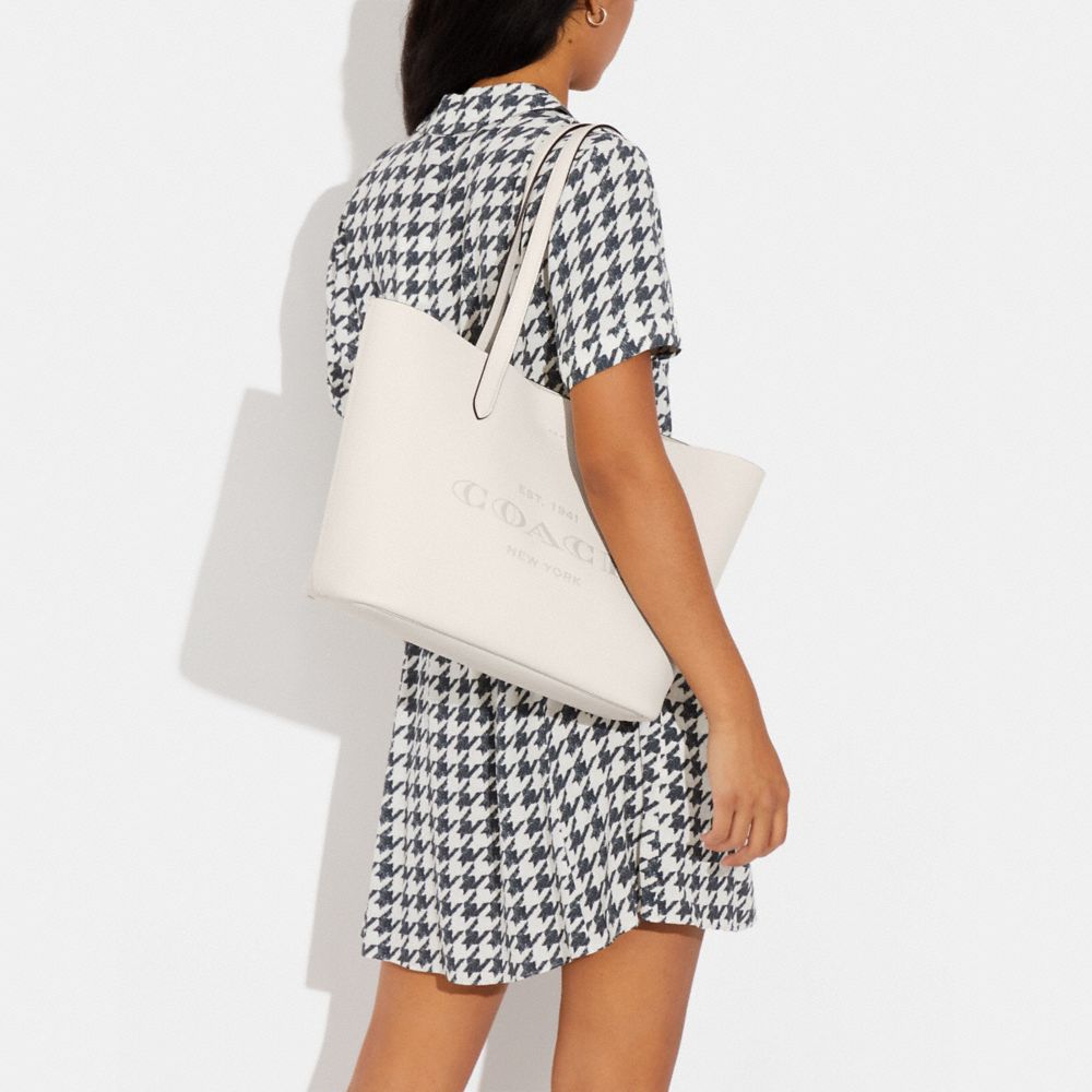 The 20 Best Tote Bags of 2023