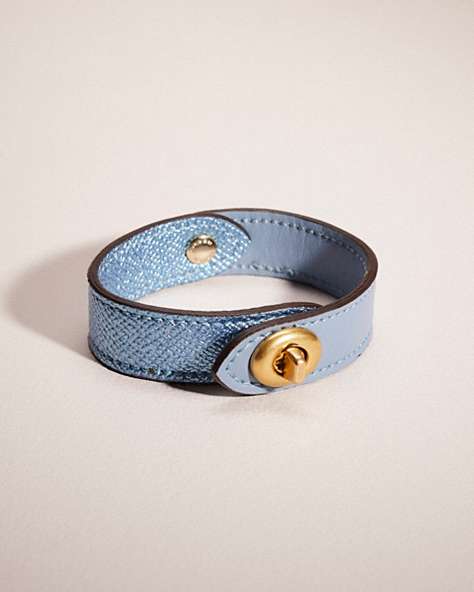 COACH®,REMADE TURNLOCK BRACELET,Nappa leather,Mini,Blue/Multi,Front View