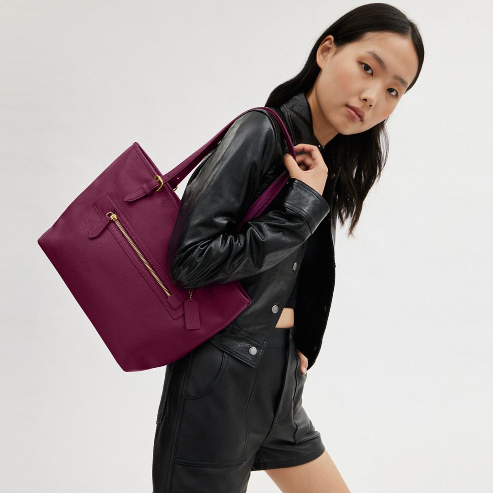 COACH®,CABAS TAYLOR,Laiton/Prune profond,Detail View