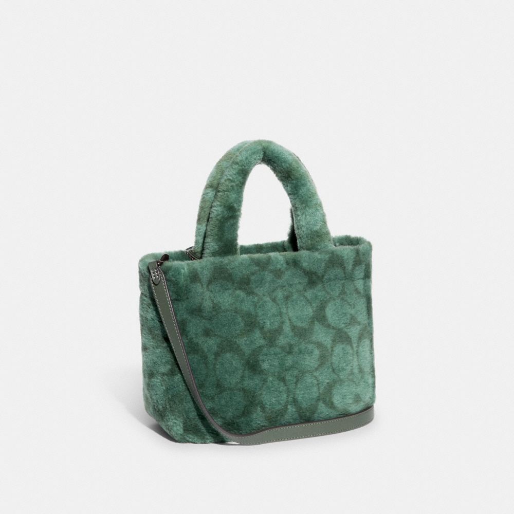 Grove signature tote outlet in pebble leather