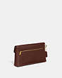 COACH®,POCHETTE WYN,Cuir,Laiton/Rouge vin,Angle View
