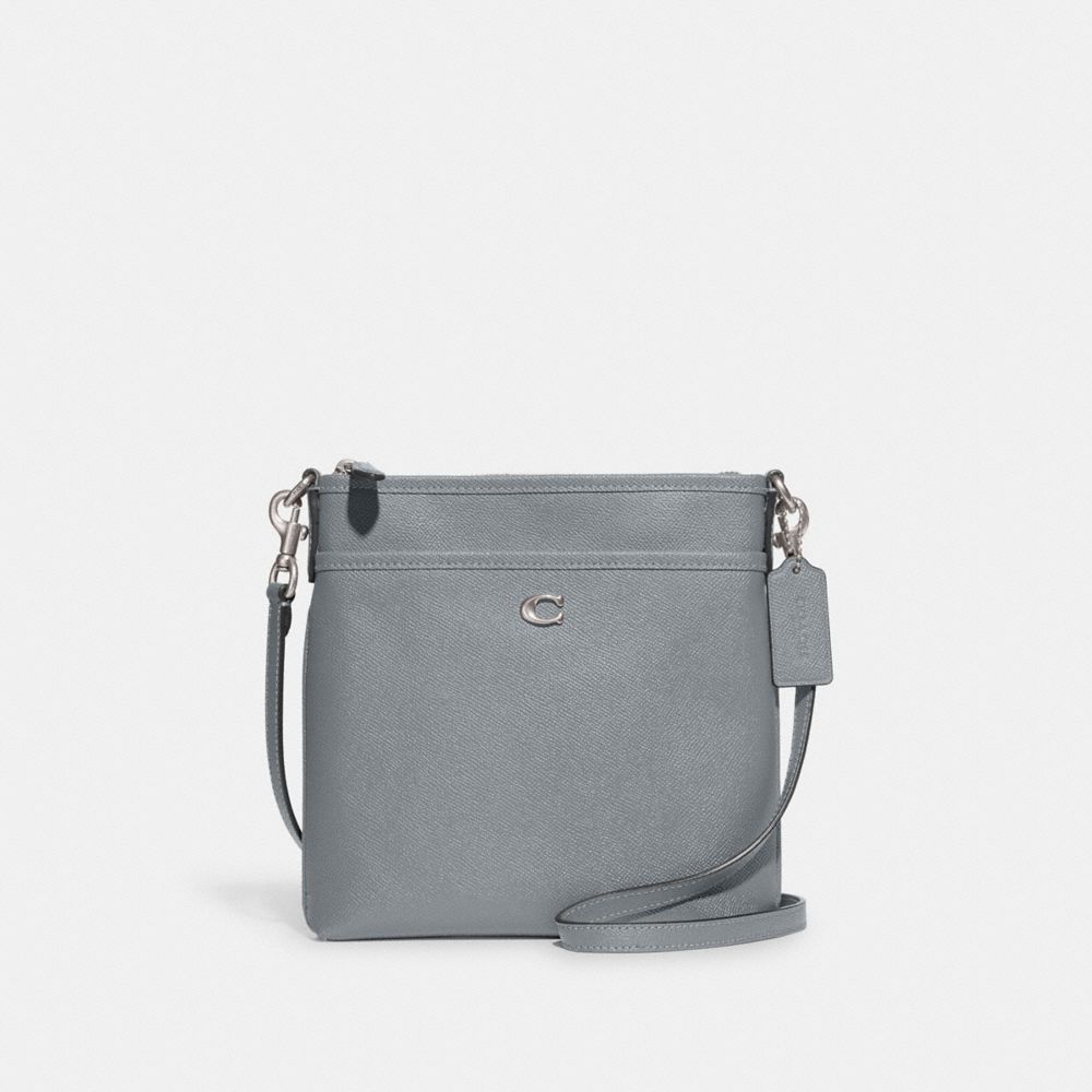 COACH®,SAC MESSENGER À BANDOULIÈRE KITT,Cuir Cross-grain,Argent/Gris bleu,Front View