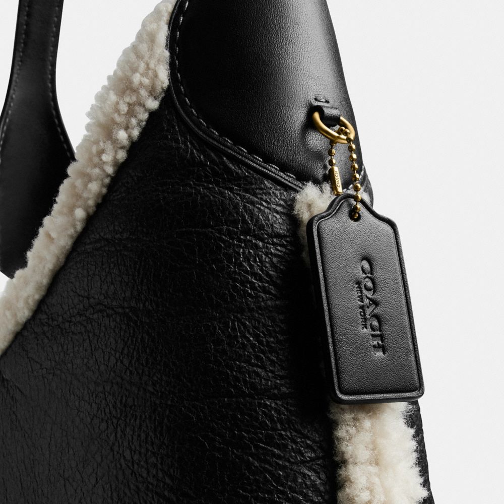 Brooklyn Shoulder Bag 39 In Shearling