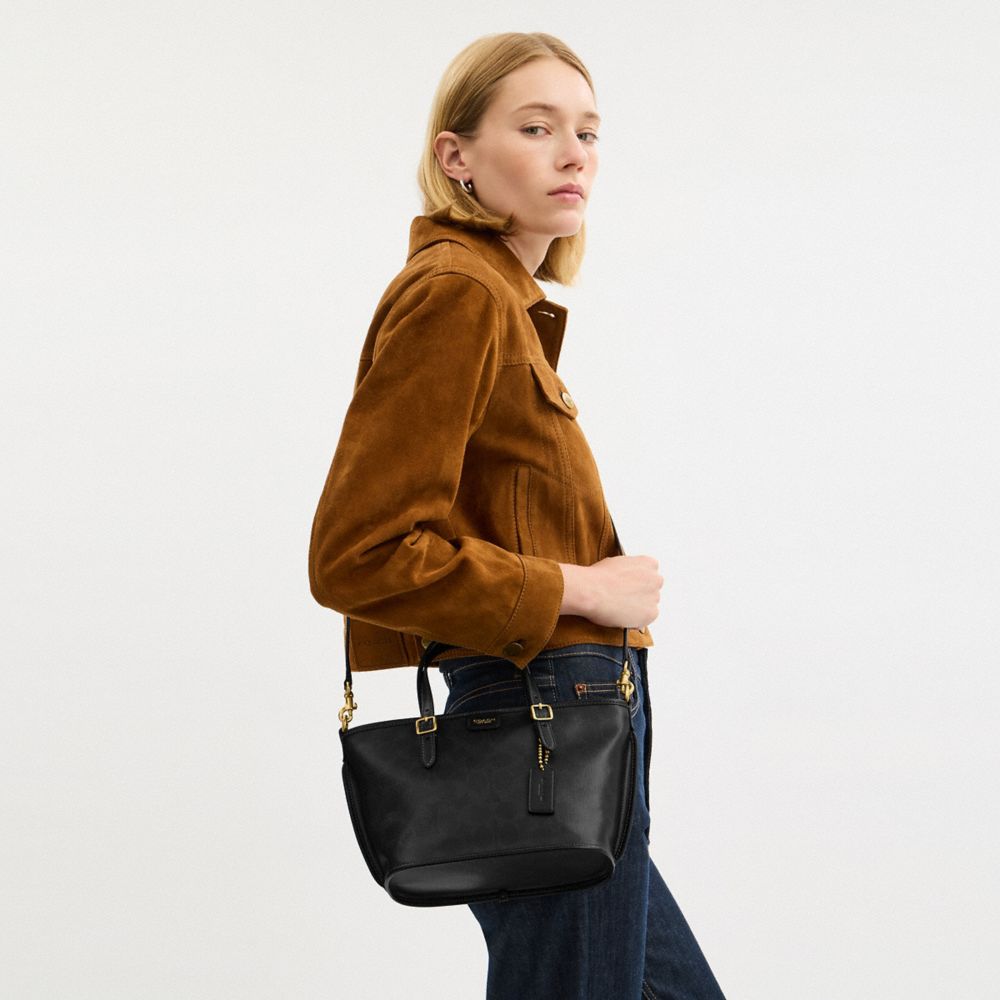 COACH®,Toile enduite,Laiton/Noir Noir,Detail View
