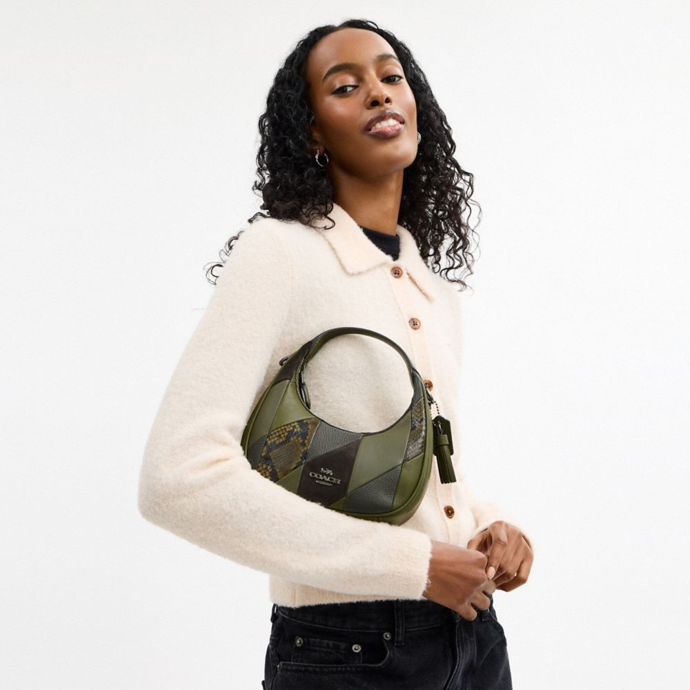 COACH®,MINI SAC BANDOULIÈRE CARMEN AVEC PATCHWORK,Bronze industriel/Olive multi,Detail View