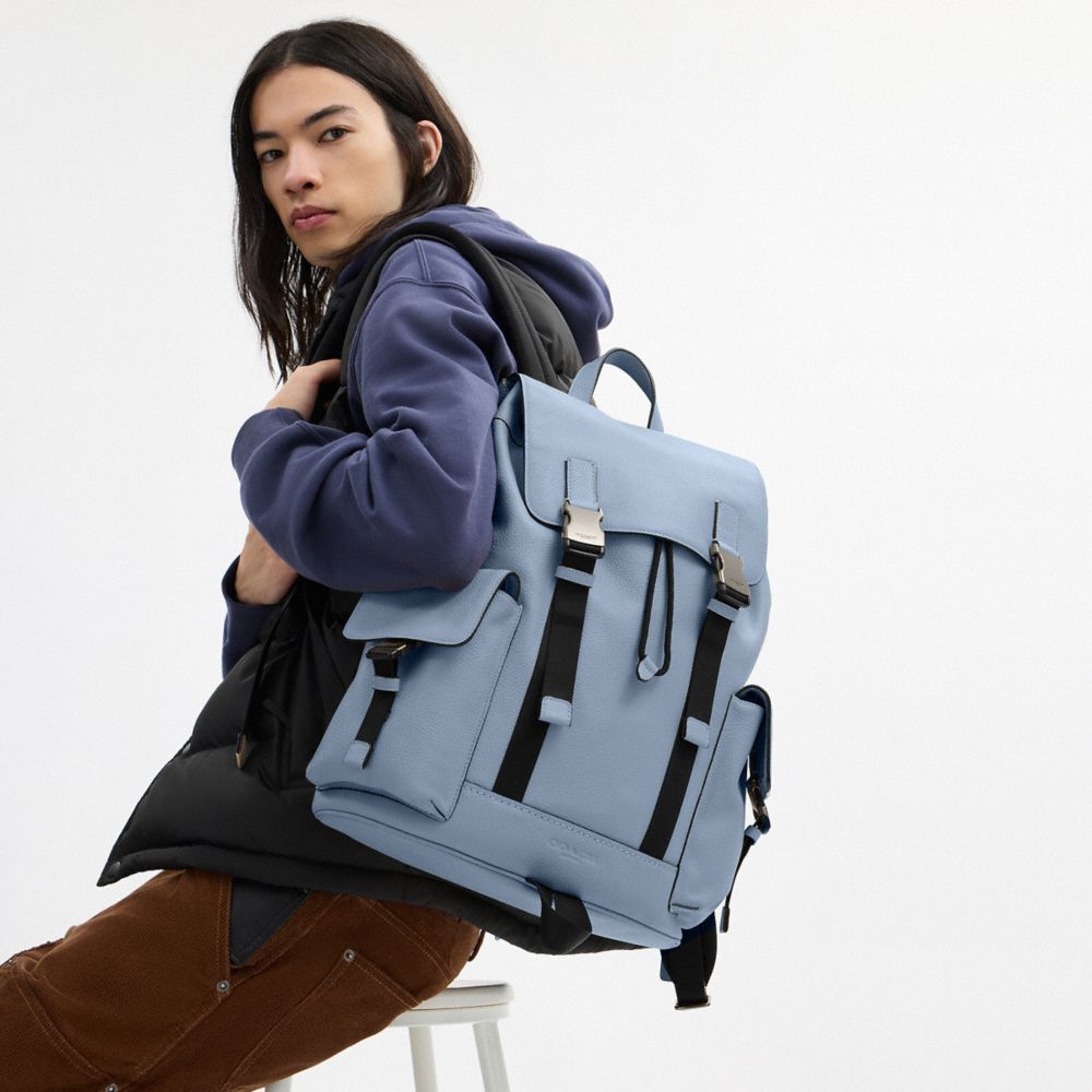 COACH®,SAC À DOS CLARK,Cuir galet,Qb/Lapis pâle,Detail View