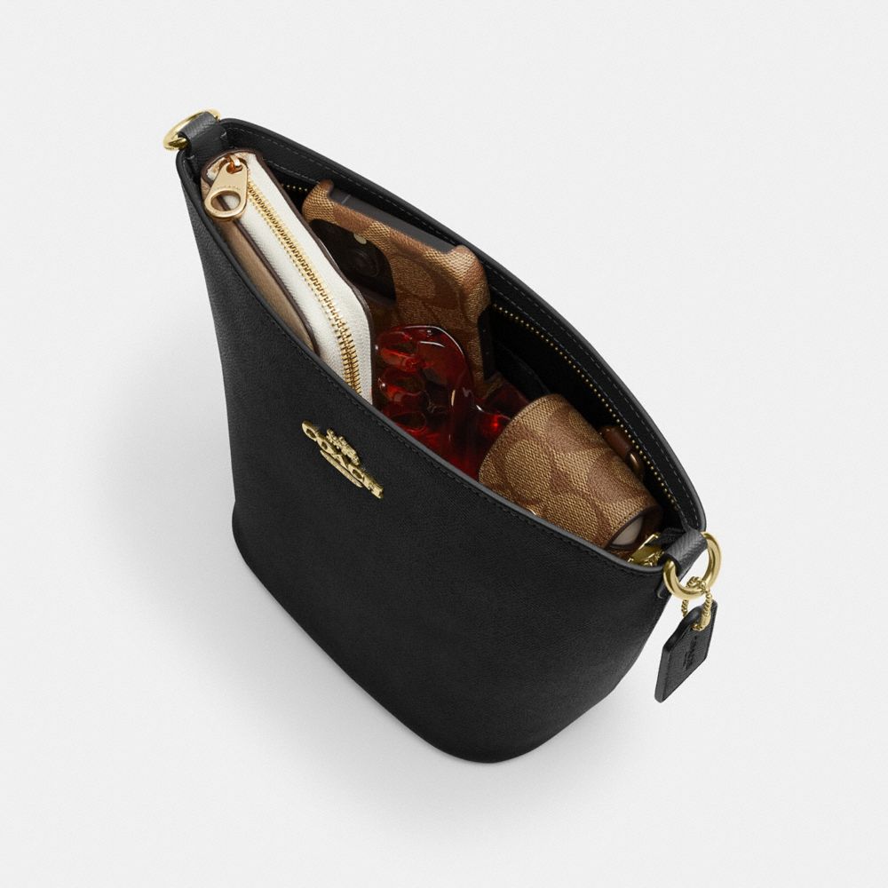 オールドコーチ LOGAN BAG 1993 Coach Logan Bag Review: Vintage Style & Charm | TikTok