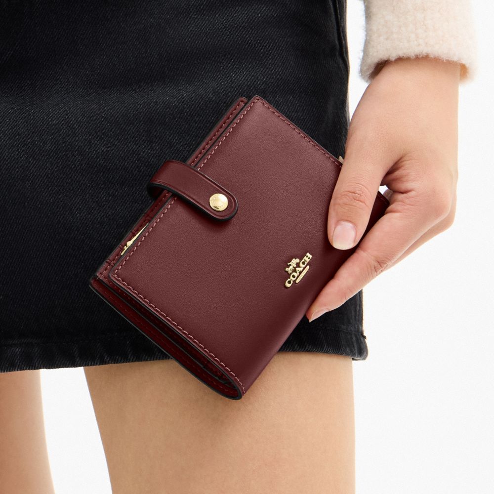 COACH®,Cuir lisse,Or/Bordeaux,Detail View