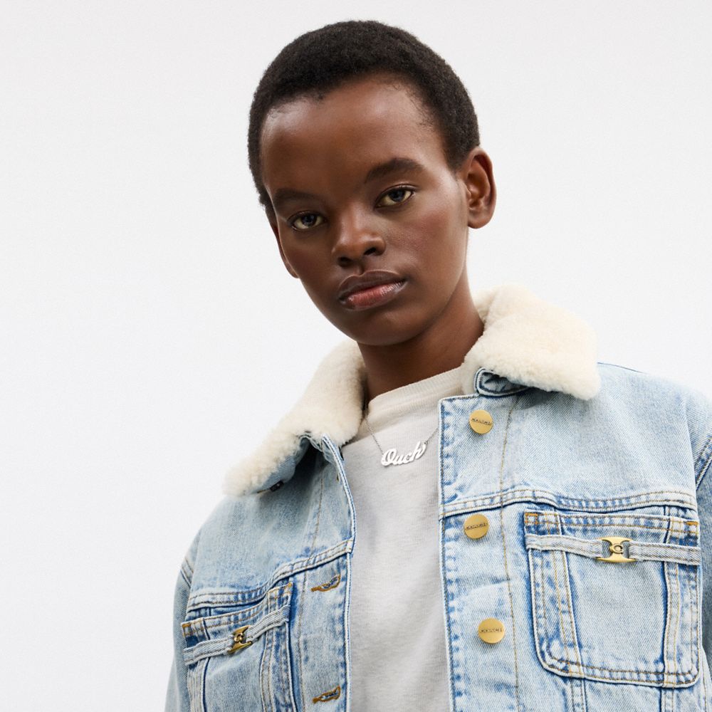Coach Cropped Heritage C Denim Trucker Jacket In Organic Cotton With Shearling Collar In Blue