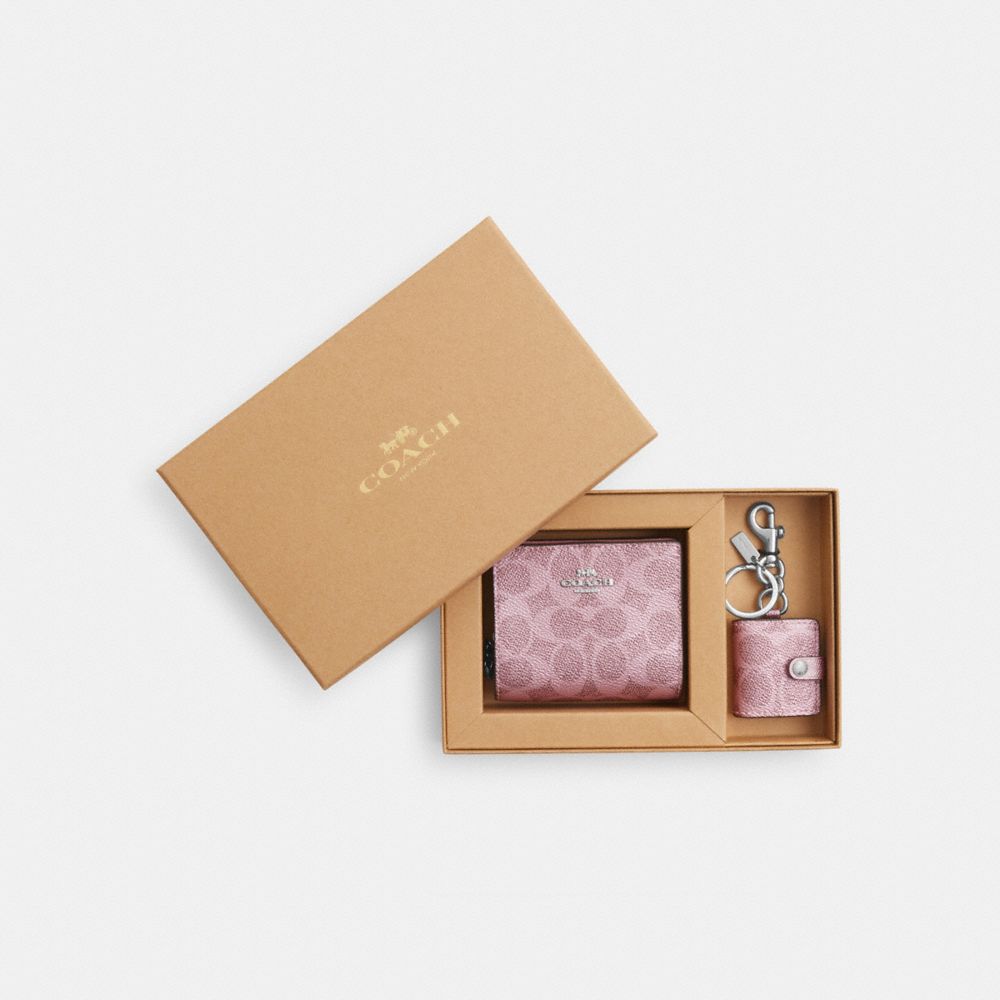 COACH®,Boxed Snap Wallet And Picture Frame Charm In Signature Canvas,Pink,Front View