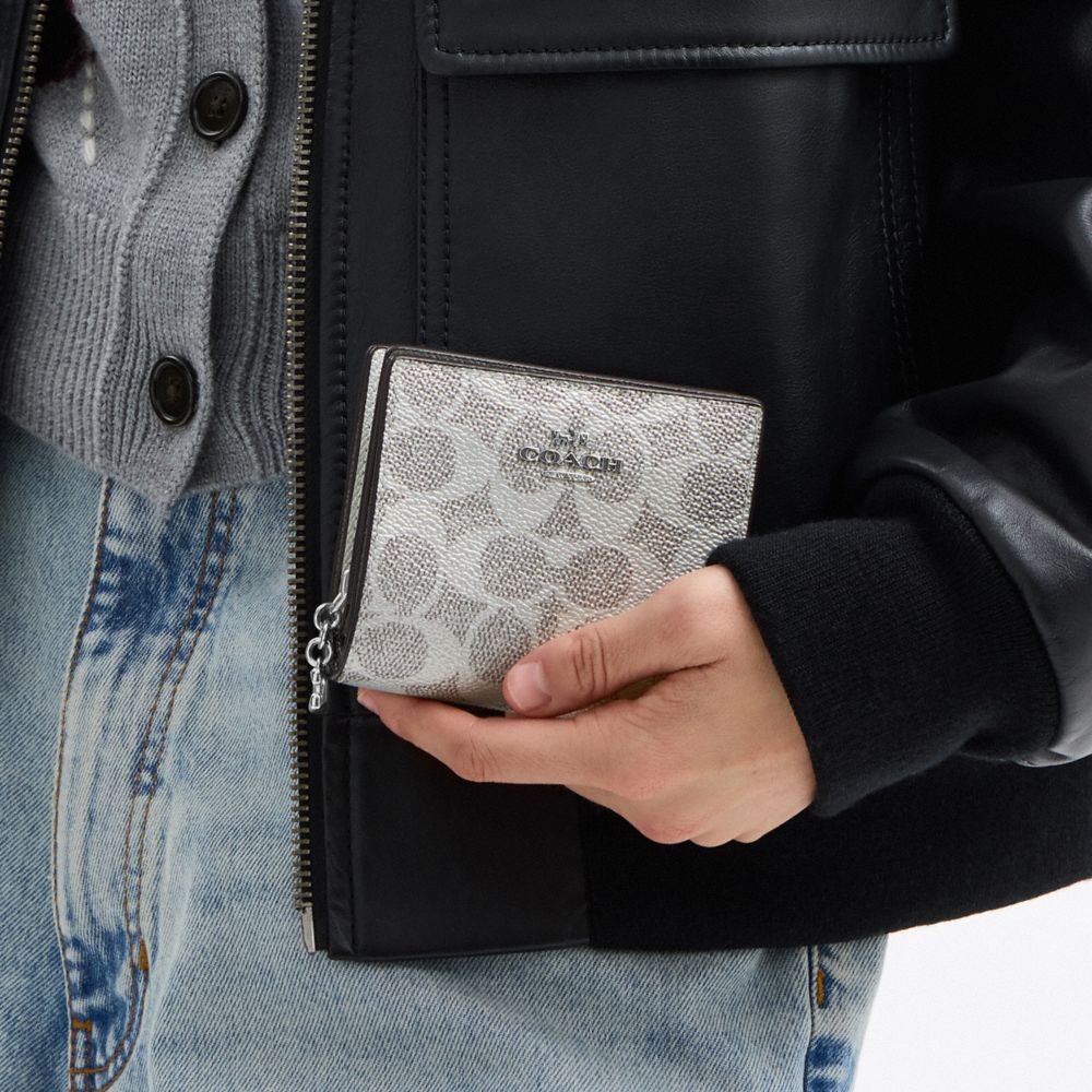 COACH®,Snap Wallet In Signature Canvas,,Detail View