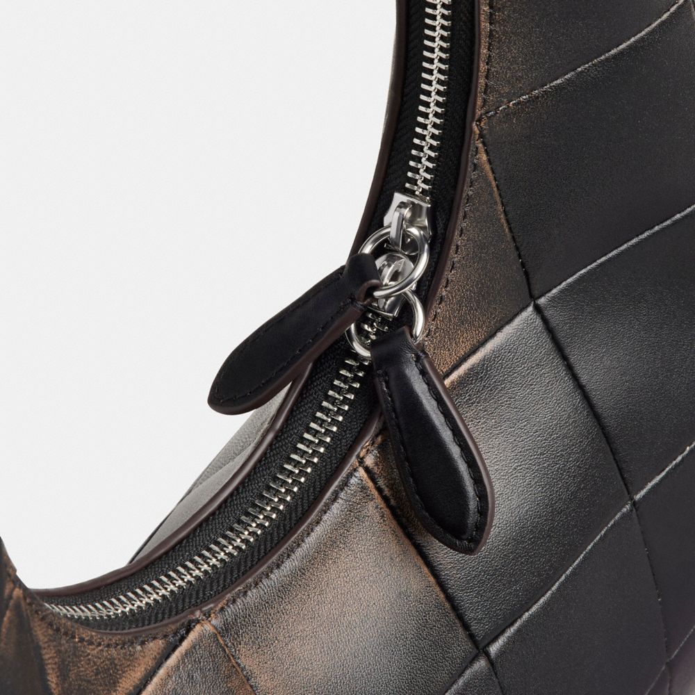 オルター/エゴ クレセント ショルダー バッグ・チェッカーボード スクラップ レザー 6
