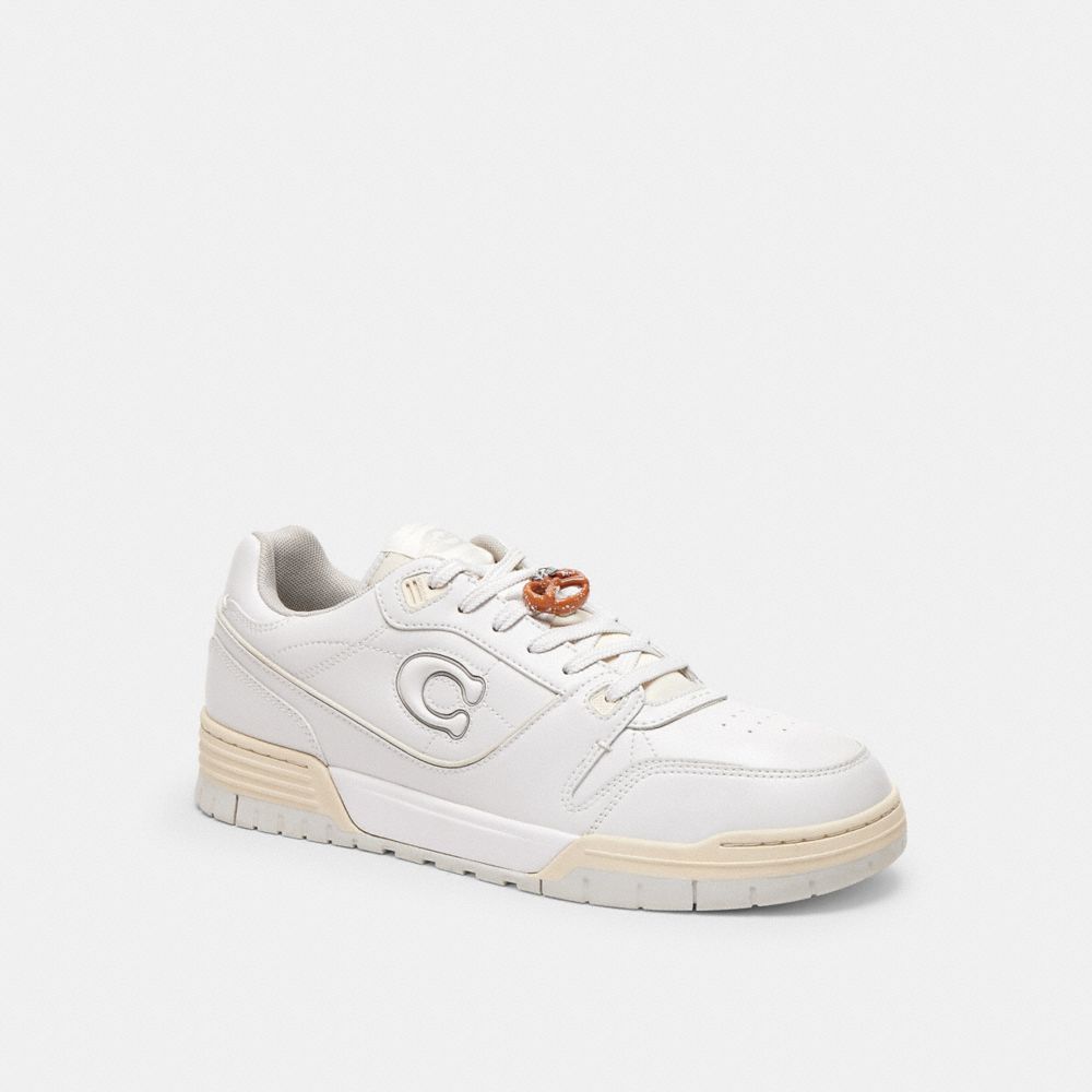 Мужские брелоки Coach Small Pretzel Shoe Charm — фото 2