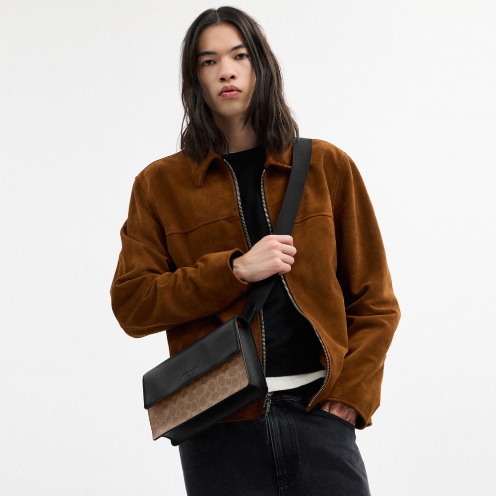 COACH®,SAC BANDOULIÈRE À RABAT TURNER EN TOILE EXCLUSIVE,Qb/Marron/Noir,Detail View