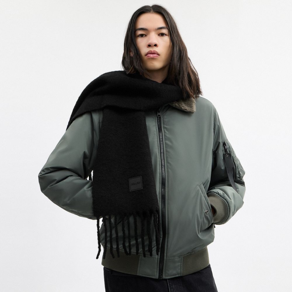 COACH®,Noir,Angle View