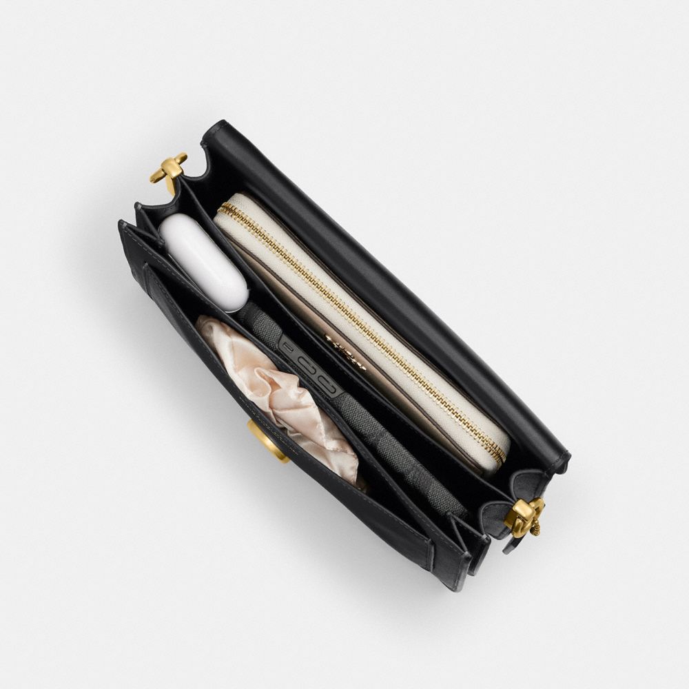 Tabby Shoulder Bag 26