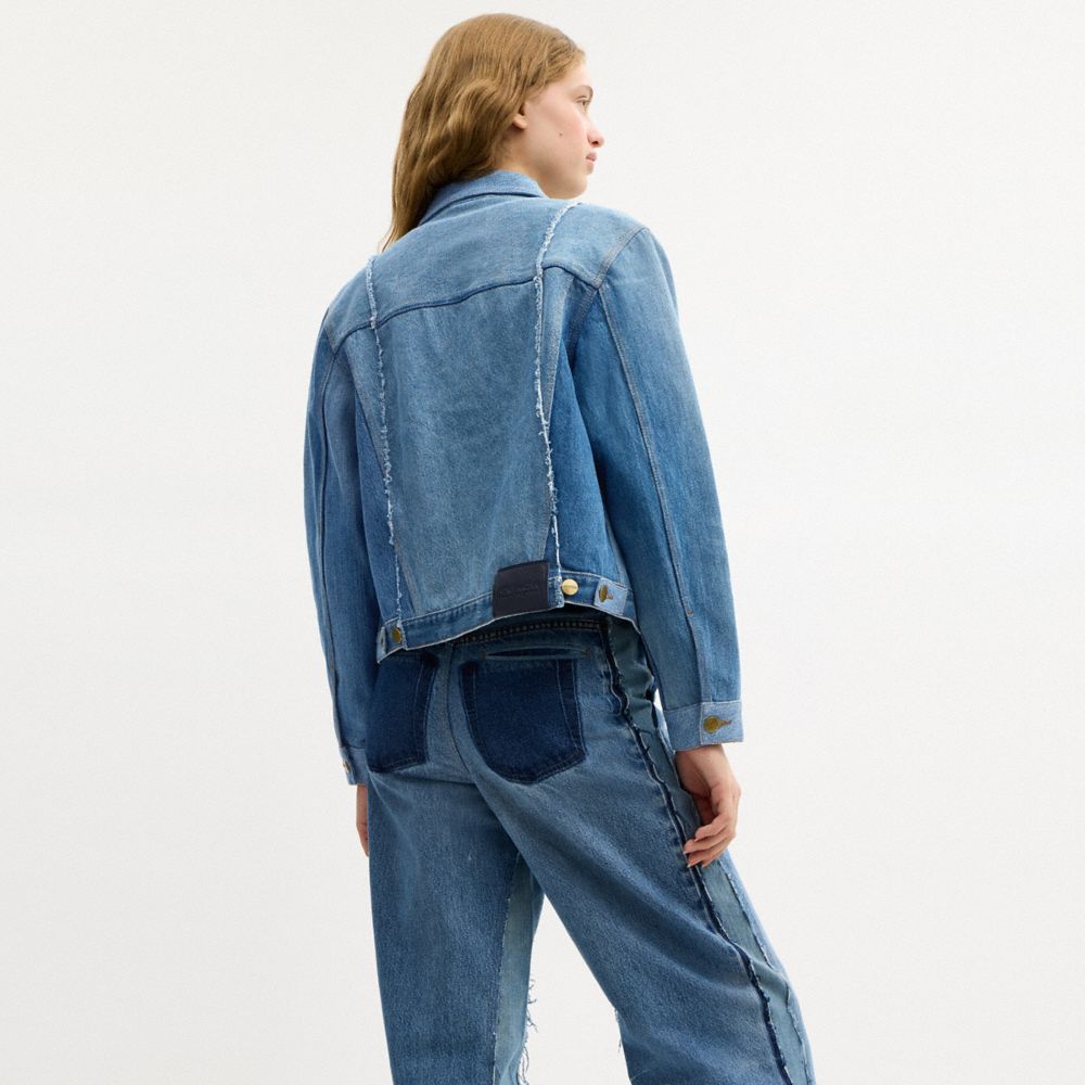 Женские куртки Coach Repurposed Denim Jacket — фото 3