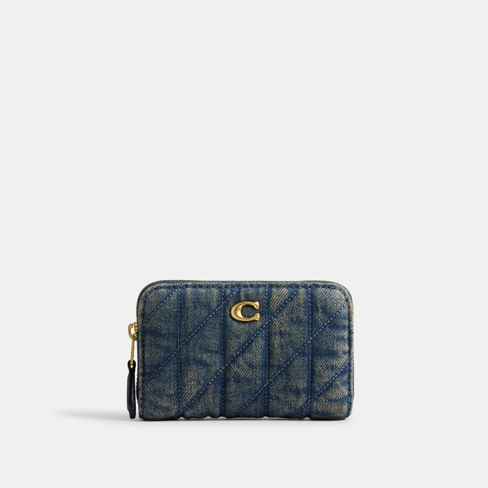 COACH®,エッセンシャル スモール ジップ アラウンド カード ケース・ラブド デニム・キルティング,ﾌﾞﾗｽ/ﾀﾞｰｸ ｲﾝﾃﾞｨｺﾞ