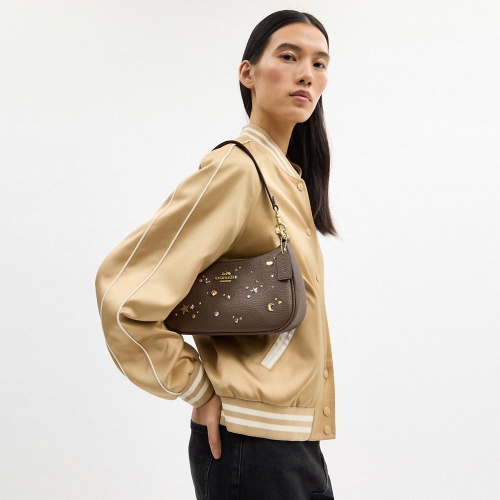 COACH®,SAC ÉPAULE TERI À CLOUS,Or/Pierre foncée,Detail View