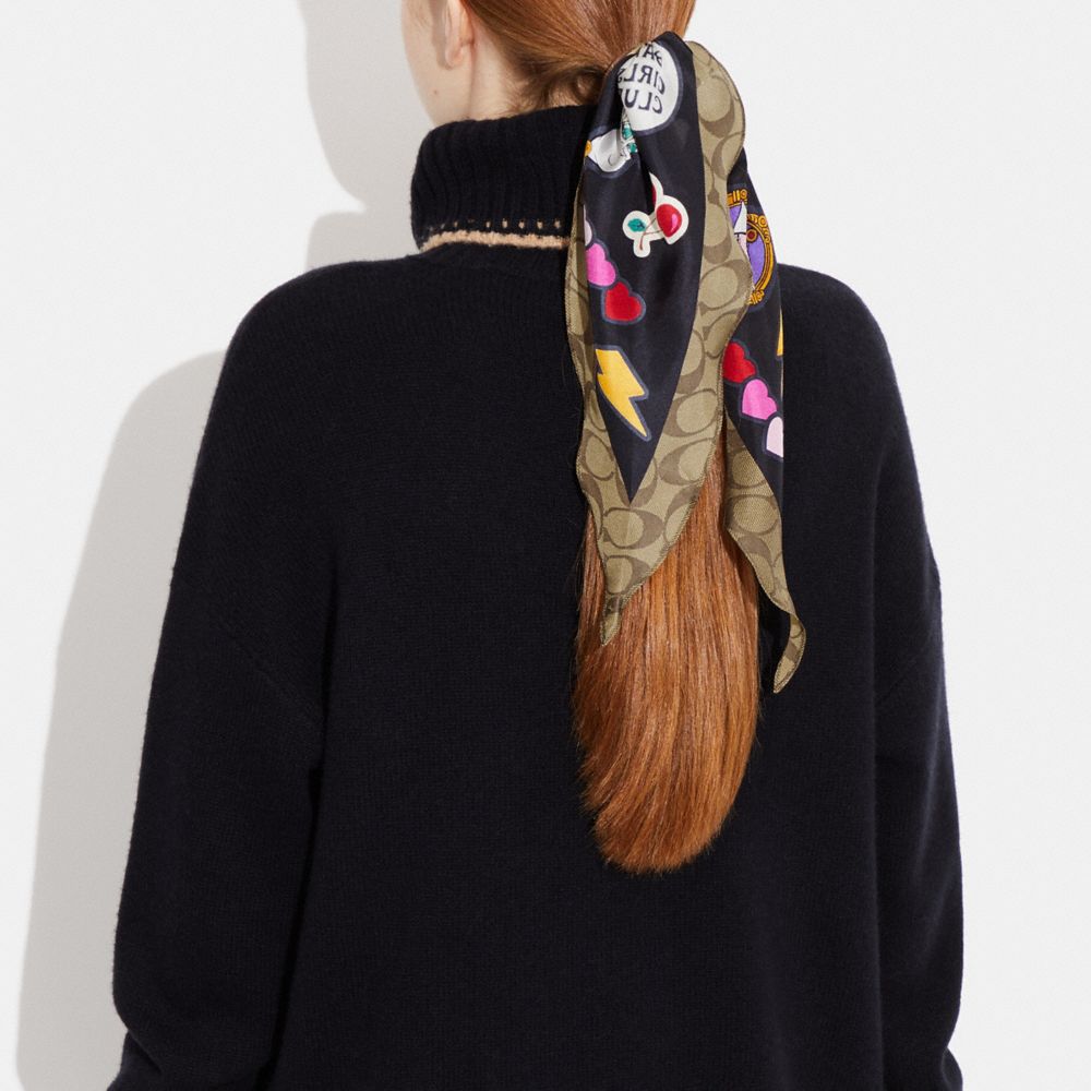 COACH✖︎ディズニー ミニーちゃん菱形シルクスカーフ 新品 COACH｜【公式】ミニ アップル プリント シルク スキニー