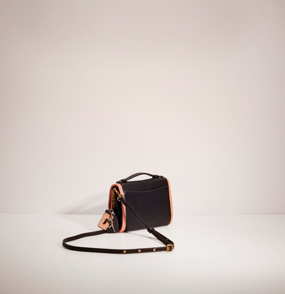 Upcrafted Kip Turnlock Crossbody