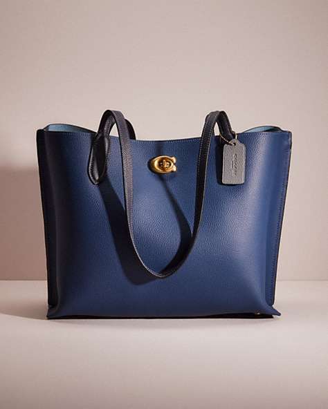 COACH®,RESTORED WILLOW TOTE IN COLORBLOCK WITH SIGNATURE CANVAS INTERIOR,Polished Pebble Leather,Large,Brass/Deep Blue Multi,Front View