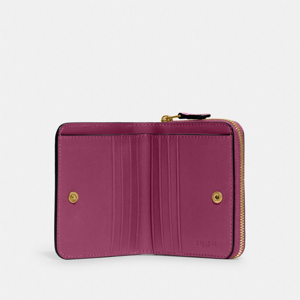 COACH®,Essential Billfold Wallet,Leather,Bi Fold,Logo,Metal,Casual,,Inside View,Top View