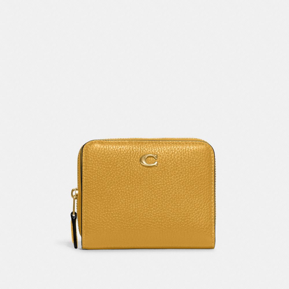 COACH®,Essential Billfold Wallet,Leather,Bi Fold,Metal,Logo,Casual,,Front View