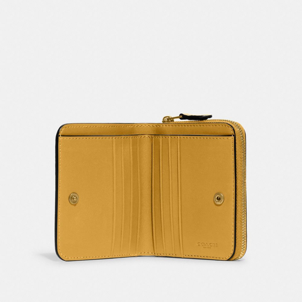 COACH®,Essential Billfold Wallet,Leather,Bi Fold,Metal,Logo,Casual,,Inside View,Top View