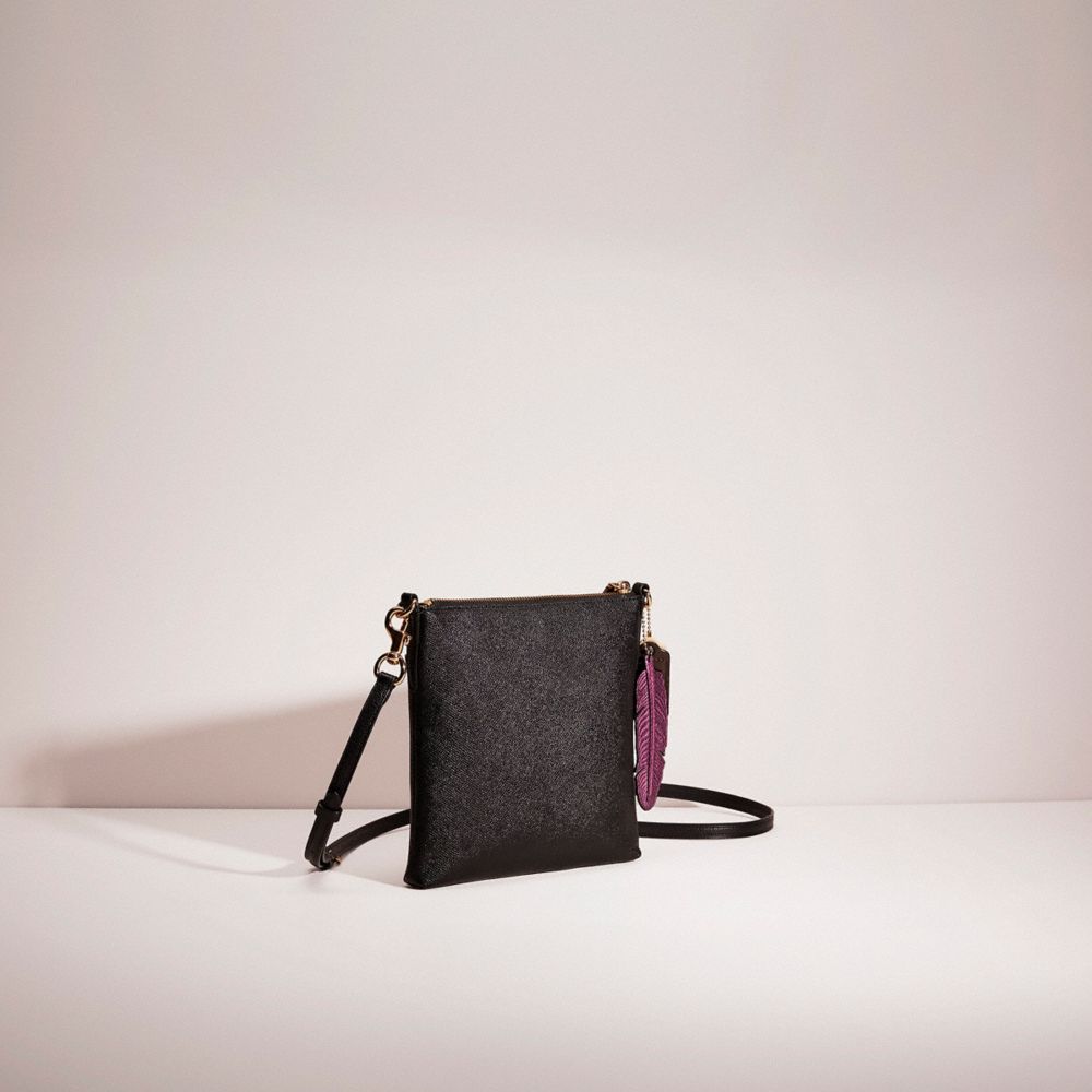 Upcrafted Kitt Messenger Crossbody