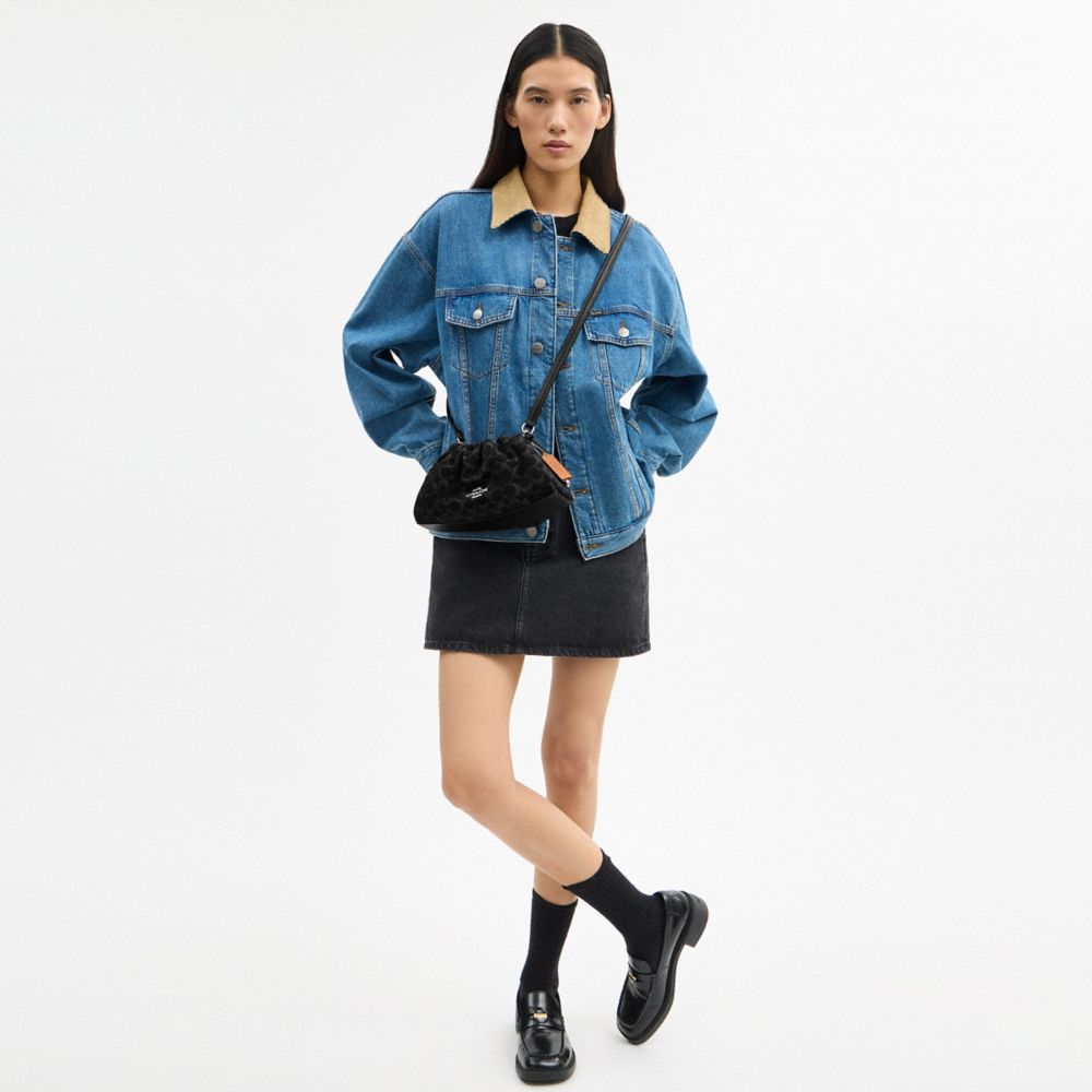 COACH®,SAC ÉPAULE FAYE EN DENIM EXCLUSIF,Denim,Argenté