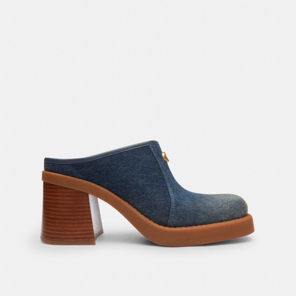 COACH®,MULE À TALON AVEC C SCULPTÉ EN DENIM VIEILLI,Denim,Indigo sombre,Angle View
