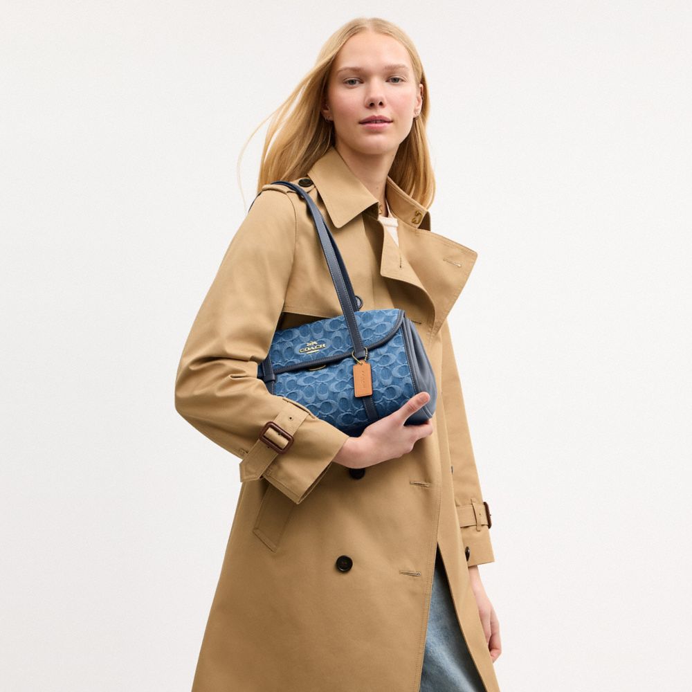 COACH®,SAC ÉPAULE BRIDGET À RABAT EN DENIM EXCLUSIF,Denim,Or/Indigo,Detail View