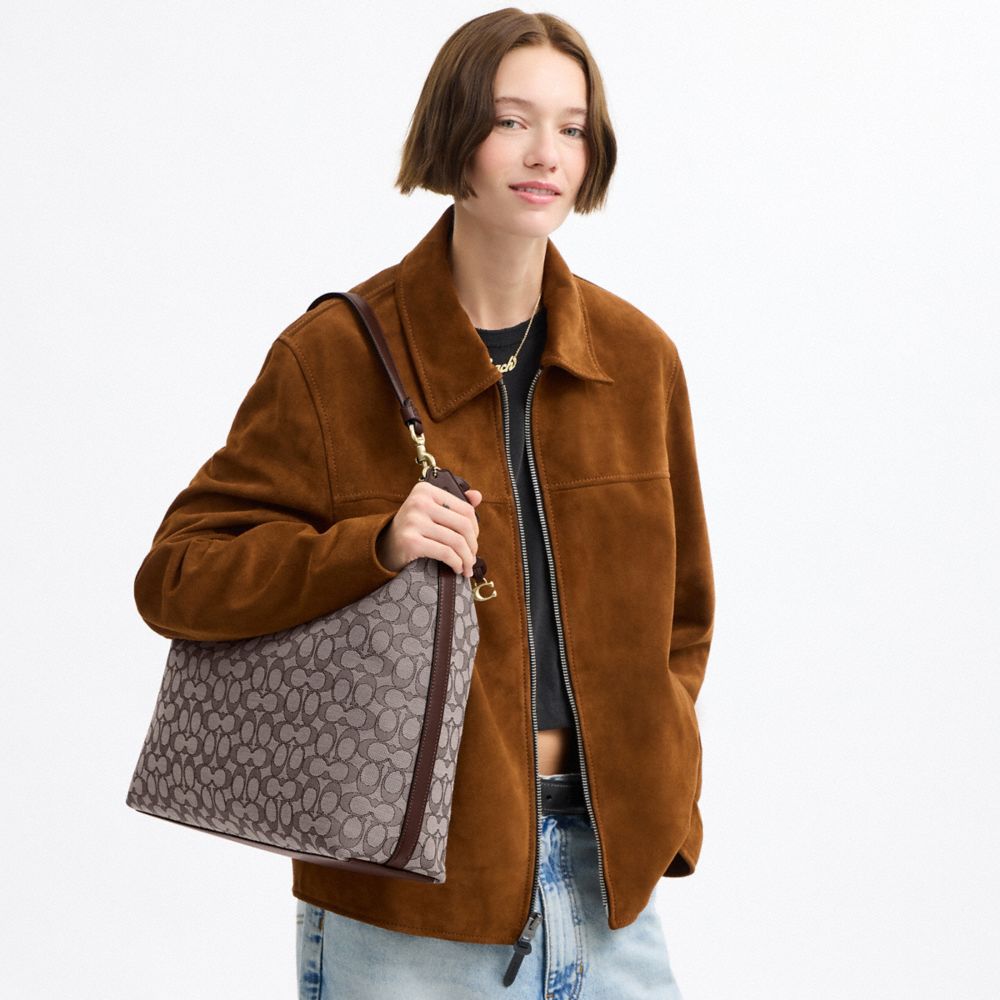 Женские сумки Coach Juliet Shoulder Bag 38 In Signature Jacquard — фото 7