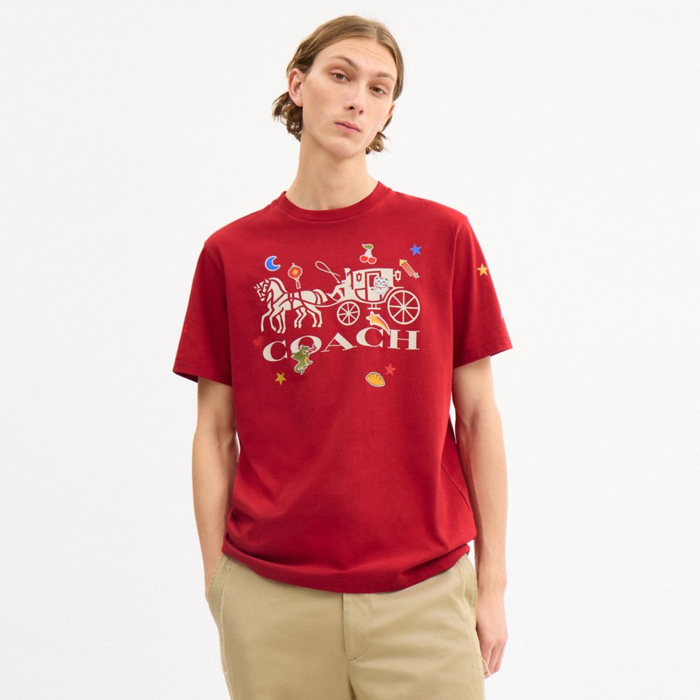 COACH®,Horse And Carriage Sticker T-Shirt In Organic Cotton,Organic Cotton,T Shirt,Logo,Sustainable,Casual,Red,Scale View