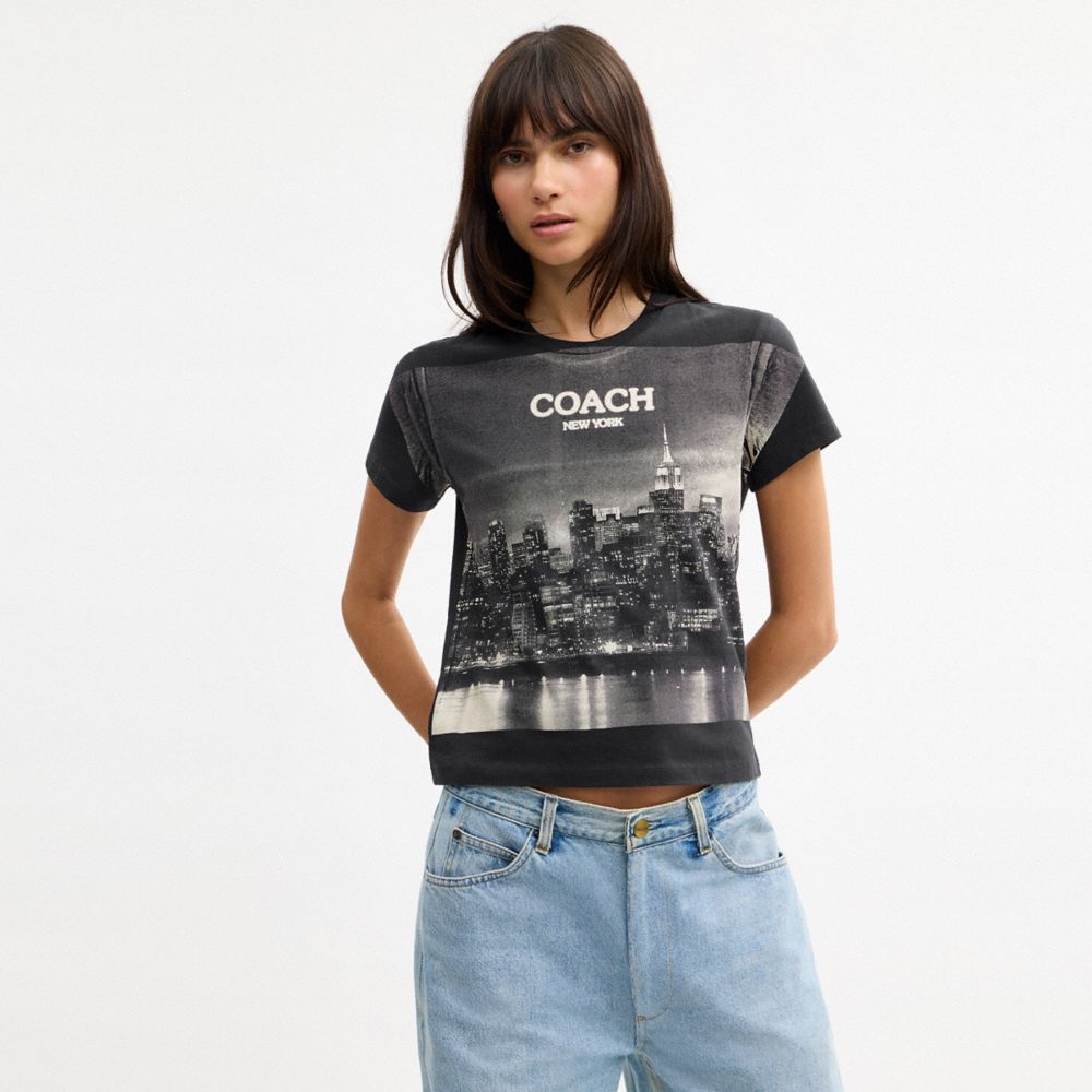 Женские футболки Coach Postcard 90's Fit T-Shirt — фото 4