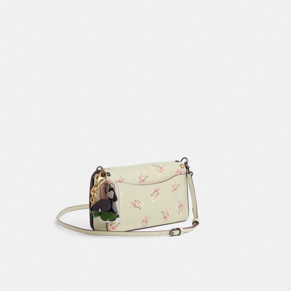 COACH®,Upcrafted Dinky,Green,Angle View
