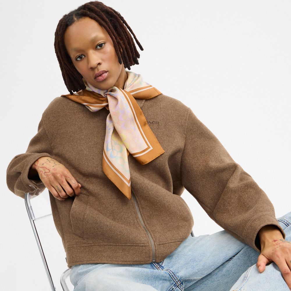 COACH®,シグネチャー レインボー プリント シルク スクエア スカーフ,ﾏﾙﾁ