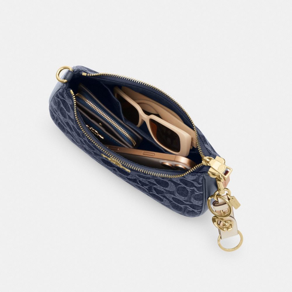 Oro/Indaco,Vista interna, vista dall'alto