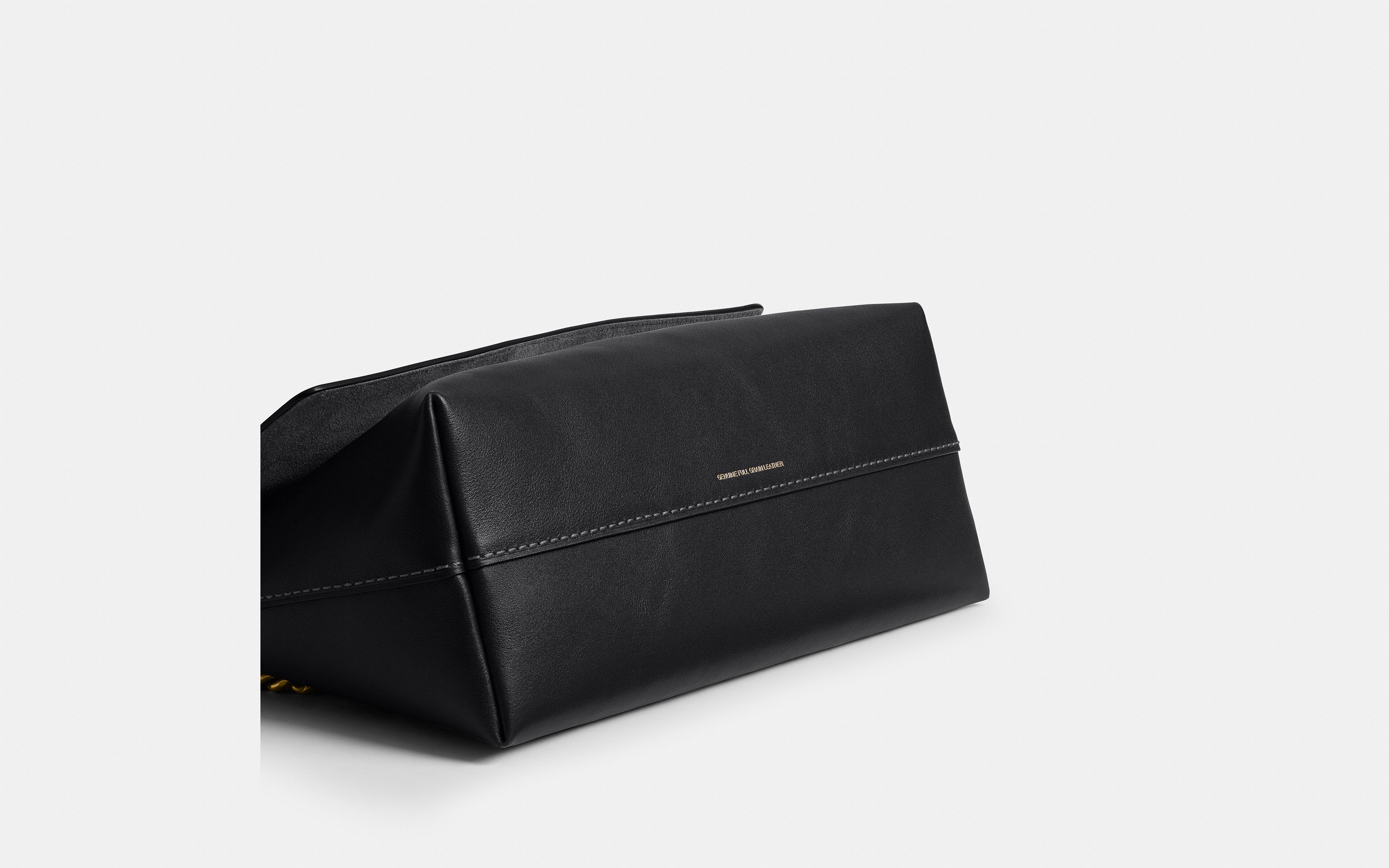 Chelsea Shoulder Bag 30 With Chain