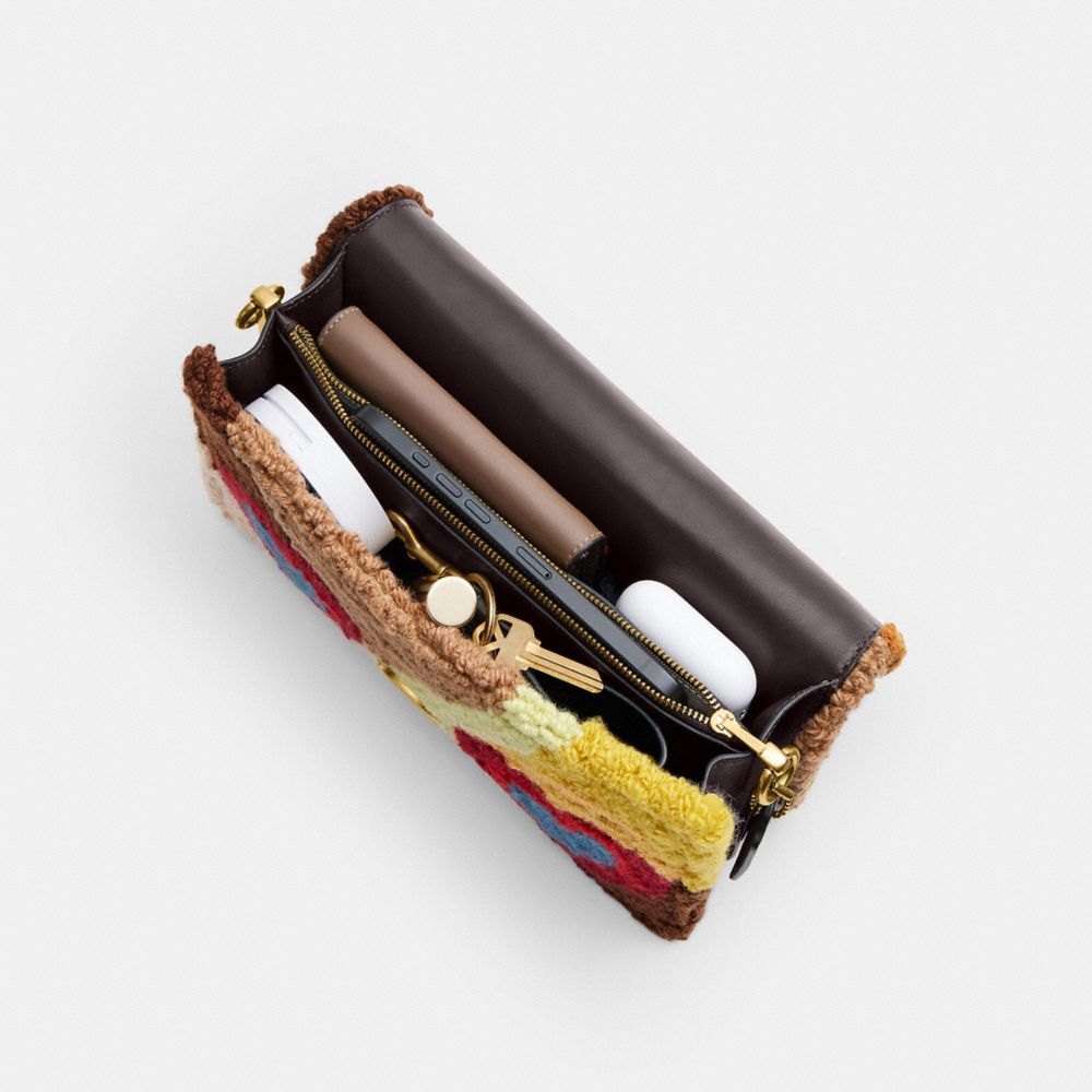 Женские сумки Coach Tabby Shoulder Bag 26 With American Craft Tuft — фото 4