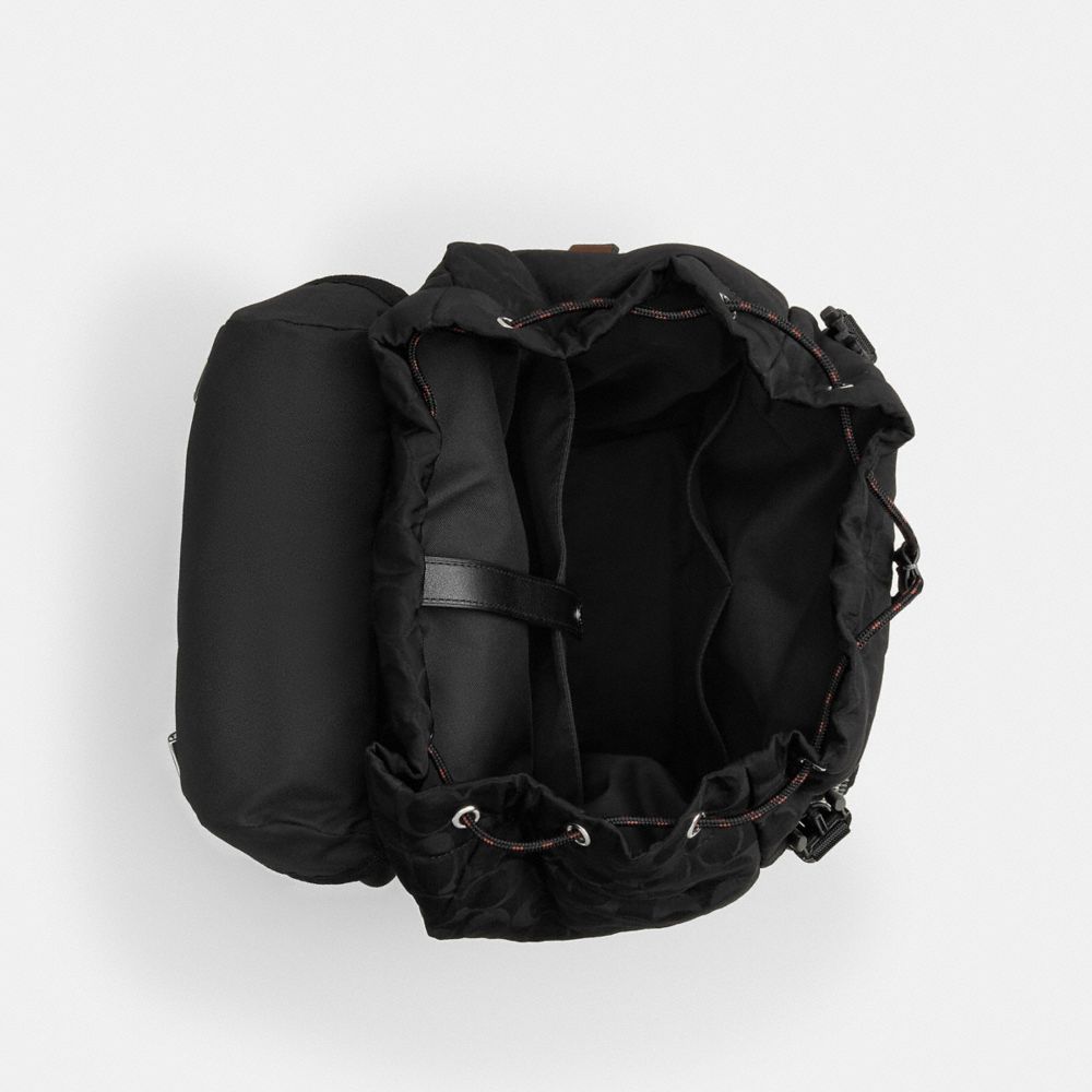Рюкзак Coach Logan Backpack In Signature Nylon — фото 4
