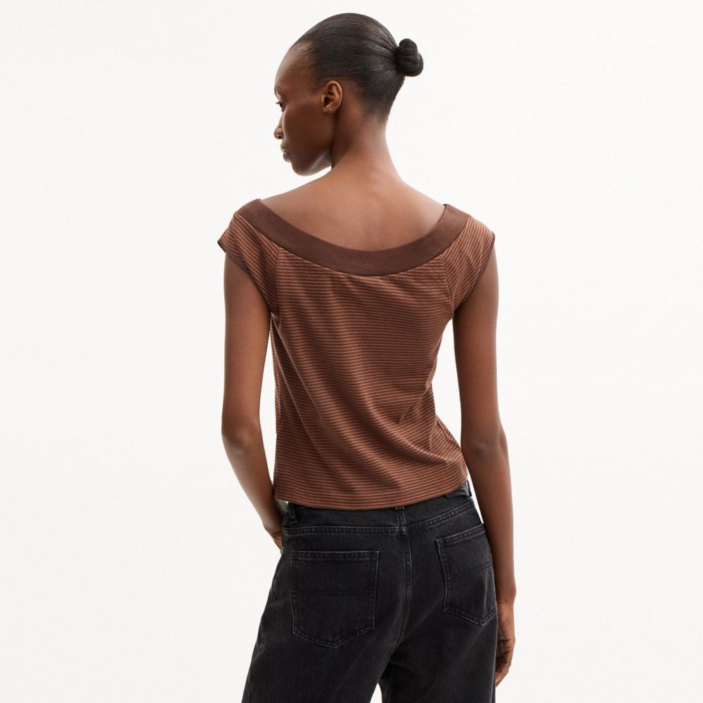 Женские футболки Coach Striped Wide Neck T-Shirt In Organic Cotton — фото 3